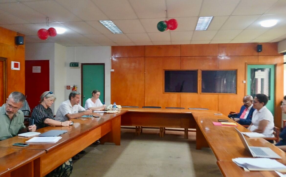 A46EA10F-0D35-4308-8C5E-3B2283C30F1F_1_201_a